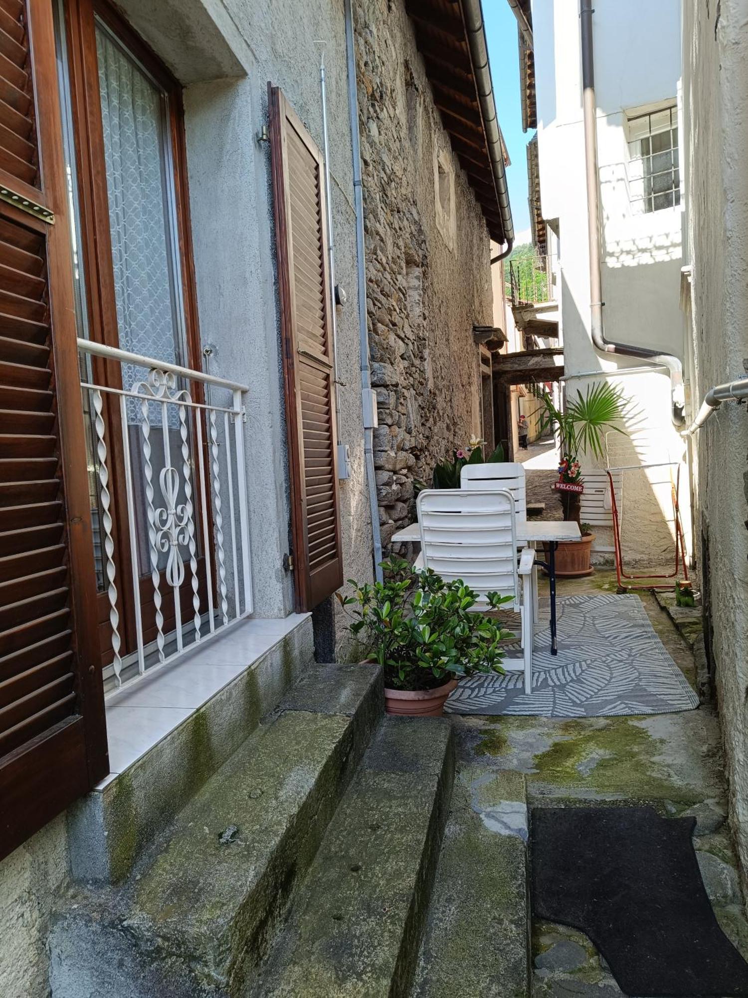 Casa Chiara Apartment Intragna Luaran gambar